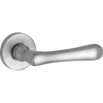 Deurkruk Linea rond rozet mat chroom